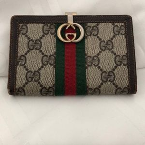 VINTAGE GUCCI WALLET